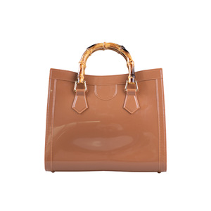 Bolso <span class=keywords><strong>de</strong></span> Mano <span class=keywords><strong>de</strong></span> PVC con Asa <span class=keywords><strong>de</strong></span> Bambú, Bolso <span class=keywords><strong>de</strong></span> Noche Versátil y Moderno, Resistente a la Suciedad, Fácil <span class=keywords><strong>de</strong></span> Lavar, Bolso <span class=keywords><strong>de</strong></span> Verano, Personalizable - Product Image 4