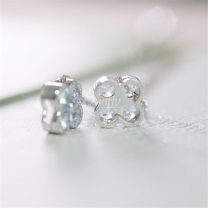 Collier pendentif trèfle à quatre feuilles porte-bonheur en or fin 18 carats avec pierre précieuse naturelle aigue-marine Xinfly Jewelry - Product Image 5