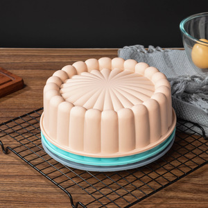 תבנית אפייה מסיליקון רב פעמית, בעיצוב תחרה, עמידה בחום, לא נדבקת, מתאימה לעוגות מוס, עוגות שיפון ועוגות צ'יזקייק, בגודל 7.87 אינץ'. - Product Image 4