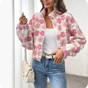 Chaqueta de Forro Polar de Alta Calidad para Mujer, para Invierno, Mangas Largas y Cuello Alto, Patrón Floral Jacquard, Venta al Por Mayor - Product Image 2