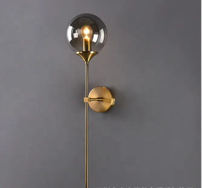 Античный дизайн украшения дома латунной подставкой Янтарный Глобус со стеклянным колпаком Крытый настенный светильник для спальни