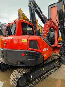 Mini-excavatrice Kubota KX080 d'occasion, prête à l'emploi, machine fiable de 8 tonnes pour la préparation des terres agricoles et le creusement de canalisations - Product Image 3