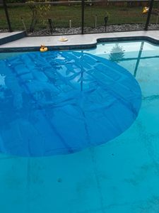 Couverture solaire thermique anti-chimique en PE bleu <span class=keywords><strong>pour</strong></span> piscine, couverture à bulles <span class=keywords><strong>pour</strong></span> piscine extérieure, <span class=keywords><strong>spa</strong></span> - Product Image 2