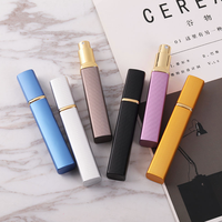 Botol Semprot 12Ml Warna-warni Aluminium Persegi Ramping Modis, Atomizer Isi Ulang Parfum Saku Mini Bepergian untuk Wanita