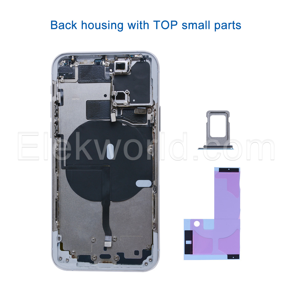 ที่อยู่อาศัยด้านหลังพร้อมชิ้นส่วนขนาดเล็กด้านบน