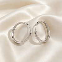 Boucles d'oreilles tendance style français en argent sterling 925, créoles géométriques irrégulières plaquées or pour femme, idéales pour mariage et soirée