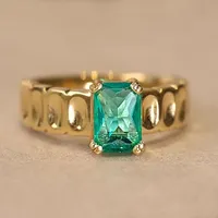ZhuQian Groothandel Luxe Fruit Groene Vierkante Zirkoon Ringen voor Vrouwen Goudkleurige Punch Concave Design Party Sierlijke Mode-sieraden