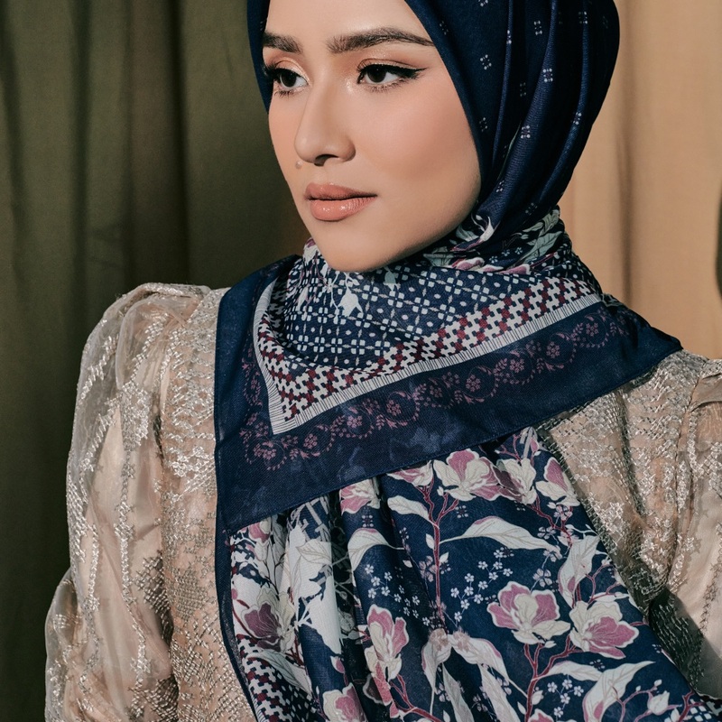 Wholesale Designer Plain Printed square Tudung