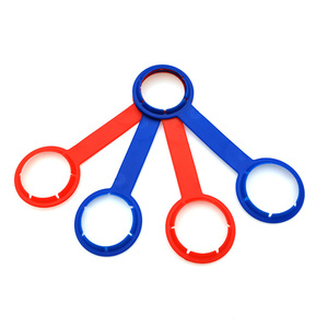 Tay Cầm Chai Nhựa Nhiều Đường Kính Cho Hai Chai Mang Theo - Product Image 3