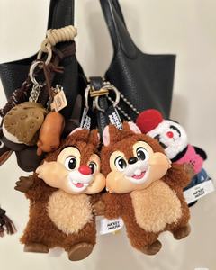 Llavero Original POPMART de la Familia Mickey Juntos y Lindos, Serie de Artesanía, Figura de <span class=keywords><strong>Anime</strong></span> en Vinilo, Caja Sorpresa, Regalo Coleccionable - Product Image 6