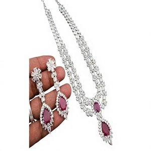 Ensemble collier et boucles d'oreilles en cristal plaqué argent sans défaut avec pierres en rubis taille poire, bijoux de mariage classiques pour femmes - Product Image 2