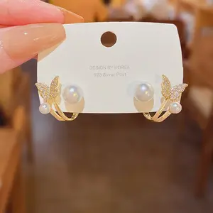 Anting-anting kancing kupu-kupu mutiara logam elegan baru perhiasan Mode Korea untuk wanita anak perempuan Aksesori anting-anting Pesta Paduan trendi