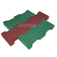 Tapis en caoutchouc stable pour chevaux, vaches et chiens faciles à installer avec briques de pavé en os antidérapantes pour aire de jeux et décoration