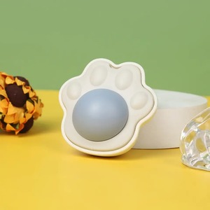 Boule de <span class=keywords><strong>catnip</strong></span> à la menthe en forme de patte de chat, couleur macaron, vente en gros - Product Image 6