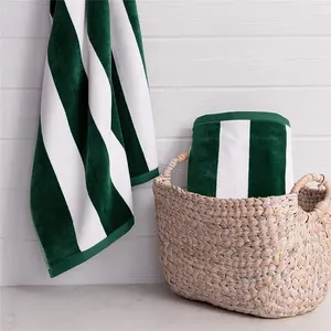 毛绒天鹅绒100% 纯棉沙滩巾绿色和白色小屋条纹泳池浴巾成人