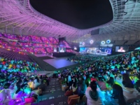 Pantalla LED Vibrante de Alquiler con 5 Años de Garantía, Gestión Remota de Contenido para Uso en Interiores/Exteriores, Instalación Rápida para Eventos Virtuales