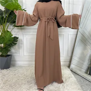 Spedizione veloce nuove donne musulmane di moda pianura bordo bianco colore netto vestito legato di grandi dimensioni vestito musulmano medio oriente Dubai