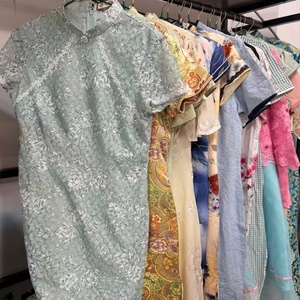 Venta al por mayor a bajo precio, ropa usada de alta calidad y estilo exquisito, fardos de ropa usada de verano estilo <span class=keywords><strong>Cheongsam</strong></span> para mujer - Product Image 4