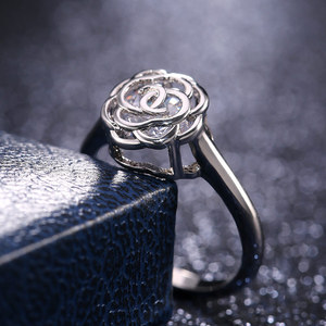 Anello creativo a forma di rosa per donna, design con intarsi interni, gioielli eleganti e alla moda - Product Image 2