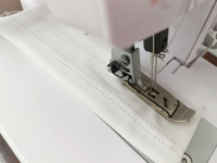 Mini machine à coudre surjeteuse métallique JK257 équipée d'une double aiguille pour la couture de tissus vestimentaires domestiques et industriels