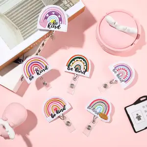 ขายส่งที่กำหนดเองเย็บปักถักร้อย Rainbow Felt ผู้ถือป้าย Cna จระเข้คลิปหมุน Yoyo ดึง Magnetic Retractable Badge Reel