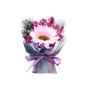 Bouquet de fleurs de luxe personnalisé décoration automatique pour voitures fleurs douces sèches dans une boîte cadeau en verre pour décorations de sortie de voiture - Product Image 5