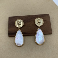 Boucles d'oreilles vintage en plaqué or en forme de coquille Portrait sculpté Boucles d'oreilles pendantes de luxe avec motif géométrique Style tendance pour cadeau