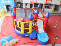 Château Gonflable Modulaire avec Toboggan, Parcours d'Obstacles et Structure de Saut - Combo Amusant pour Enfants