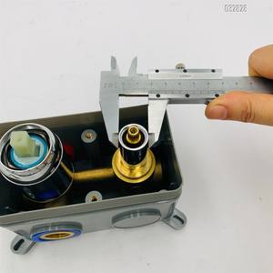 Design moderno cromato finitura superficiale in ottone corpo freddo e caldo miscelatore doccia <span class=keywords><strong>rubinetto</strong></span> corpo applicato per il sistema doccia incorporato - Product Image 5