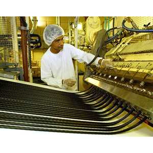 High Efficiency Rainbow Belt Gummy Sour <strong>Candy</strong> Halal Red Licorice <strong>Twizzlers</strong>-Style Twist Licorice Making Machine - Product Image 2