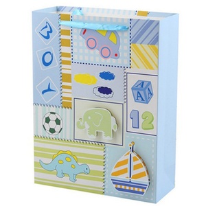 Bolsa de Papel para Regalo de Bebé con Diseño Impreso, Asas de Listón y Cartón Color Marfil, para Venta al Por Mayor - Product Image 3