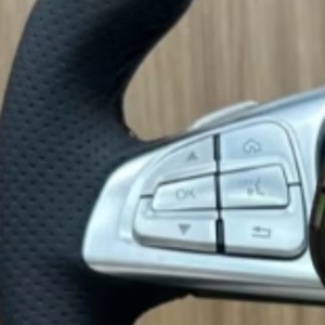 พวงมาลัยหนังคาร์บอนไฟเบอร์แบบ Facelift สำหรับรถยนต์เมอร์เซเดส-เบนซ์ สำหรับ <span class=keywords><strong>Mercedes</strong></span>-<span class=keywords><strong>Benz</strong></span> GLE CLA 45 C6S C43 E63 <span class=keywords><strong>AMG</strong></span> GT W212 W204 W205 - Product Image 5