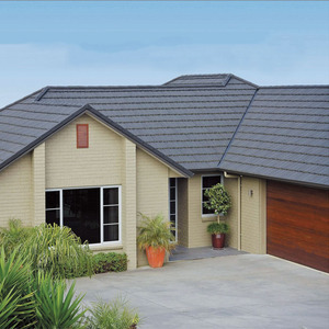 Tuile de <span class=keywords><strong>toiture</strong></span> métallique revêtue de pierre de 0,4 mm, étanche et résistante au vent, pour villas et bâtiments résidentiels au Nigeria, vente en gros - Product Image 4