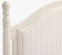 Lit à baldaquin vintage français blanc, tissu floral crème rose clair, chambre de fille, lit double en bois massif