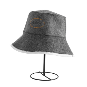 Gorro de Sauna de Lana Pura con Sello Bordado en Oro que Hace que el Calor se Sienta como un Recuerdo Lejano - Product Image 3