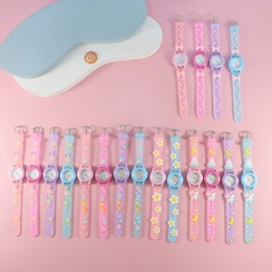 <span class=keywords><strong>Orologio</strong></span> al quarzo rotondo per bambini carino con motivo a cartone animato <span class=keywords><strong>orologio</strong></span> da ragazza con cinturino in diamante a stella unicorno - Product Image 5