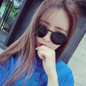 Gafas de Sol Redondas Vintage Unisex con Protección UV400, Lentes Transparentes Amarillas Brillantes y Negras, Estilo Ovalado G2-6811 - Product Image 4