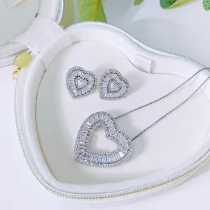 थोक घन zirconia हीरा 18k सोना मढ़वाया दिल के आकार का लटकन हार महिलाओं 2023 फैशन गहने