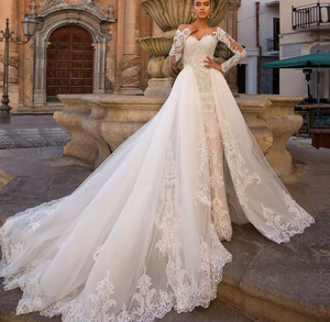 NDB10879 Abito da Sposa a Sirena Sexy con Strascico Staccabile, Ultimo Modello con Spalle Scoperte, Maniche Lunghe in Pizzo e Chiusura Posteriore con Bottoni - Product Image 5