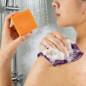 Savon Solide Curcuma 100g Hydratant et Éclaircissant pour le Visage et le Corps – Soin Profond et Nettoyant pour la Peau – Meilleure Vente - Product Image 3