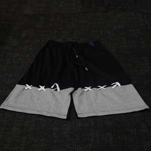 Shorts en coton pour hommes, design tendance, à la mode, avec cordon de serrage croisé, décontractés, gris et noir, bicolores, OEM - Product Image 2