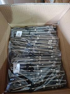 Boulon de suspension solaire de toit ondulé de haute qualité SS304 200mm pour <span class=keywords><strong>crochet</strong></span> d'<span class=keywords><strong>ancrage</strong></span> - Product Image 5