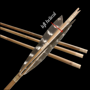 Auto-nock tiro con l'arco frecce di bambù con spirale strisce di piume di tacchino e colonna vertebrale numero su alberi - Product Image 1