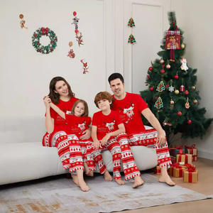 Pantalon à manches courtes imprimé cerf ensemble de pyjamas de famille de Noël rouge enfants bébé garçons filles vêtements de nuit assortis - Product Image 2