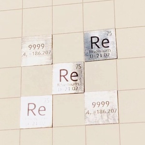 イーメダ <span class=keywords><strong>Re</strong></span>-50 99.99% 高純度 レニウム金属シート 0.3g 10x10x0.1mm 寸法 元素コレクション - Product Image 2