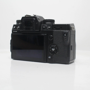 กล้องมิเรอร์เลส Fujifilm X-H1 รุ่นที่ดีที่สุด ราคาสุดคุ้ม บันทึกวีดีโอ 4K ความละเอียด 24.3MP เหมาะสำหรับการถ่ายภาพกีฬาและสัตว์ป่า - Product Image 4
