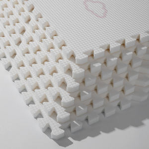 <span class=keywords><strong>Tapis</strong></span> <span class=keywords><strong>de</strong></span> jeu pour bébé <span class=keywords><strong>en</strong></span> <span class=keywords><strong>mousse</strong></span> IXPE <span class=keywords><strong>de</strong></span> qualité supérieure, épaisseur 2 cm, doux, antidérapant, blanc, ciel étoilé, <span class=keywords><strong>tapis</strong></span> <span class=keywords><strong>de</strong></span> sol puzzle pour <span class=keywords><strong>parc</strong></span> <span class=keywords><strong>de</strong></span> jeux et pique-nique - Product Image 3