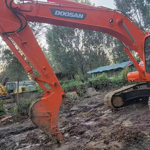 เครื่องยนต์มือสองคุณภาพสูง Doosan DH300LC-7 นำเข้าจากเกาหลีแท้ พร้อมมอเตอร์ ปั๊ม เกียร์บ็อกซ์ รุ่นปี 2022 ขนาด 30 ตัน พร้อมบุ้งกี๋ขุด - Product Image 3