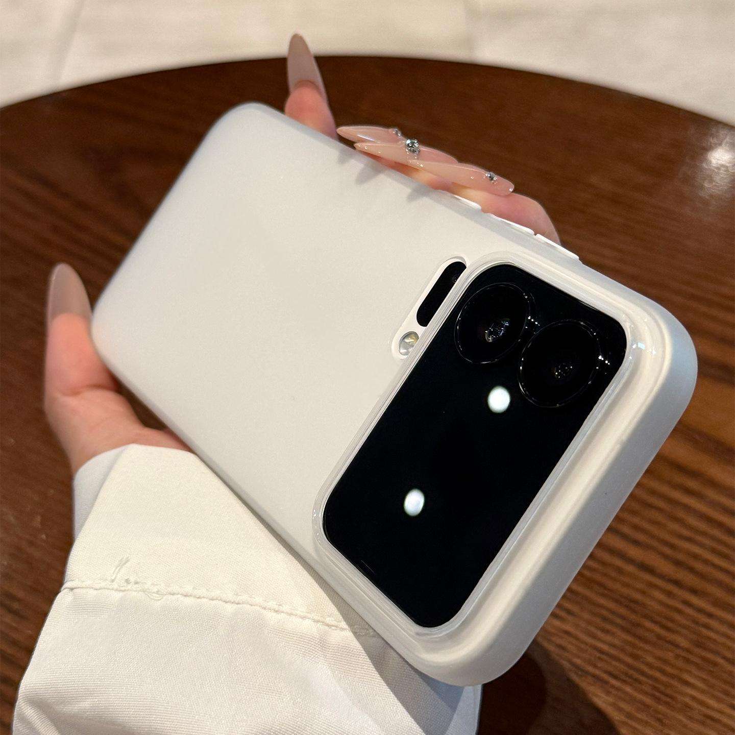 สีขาวฝ้า