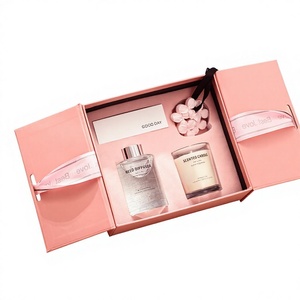 Coffret Cadeau Bougie Aromathérapie Fleur de <span class=keywords><strong>Cerisier</strong></span> – Air Frais, Souvenir Saint-Valentin, Ensemble Cadeau d'Affaires pour Fêtes de Fin d'Année, 8 <span class=keywords><strong>Mars</strong></span> - Product Image 1